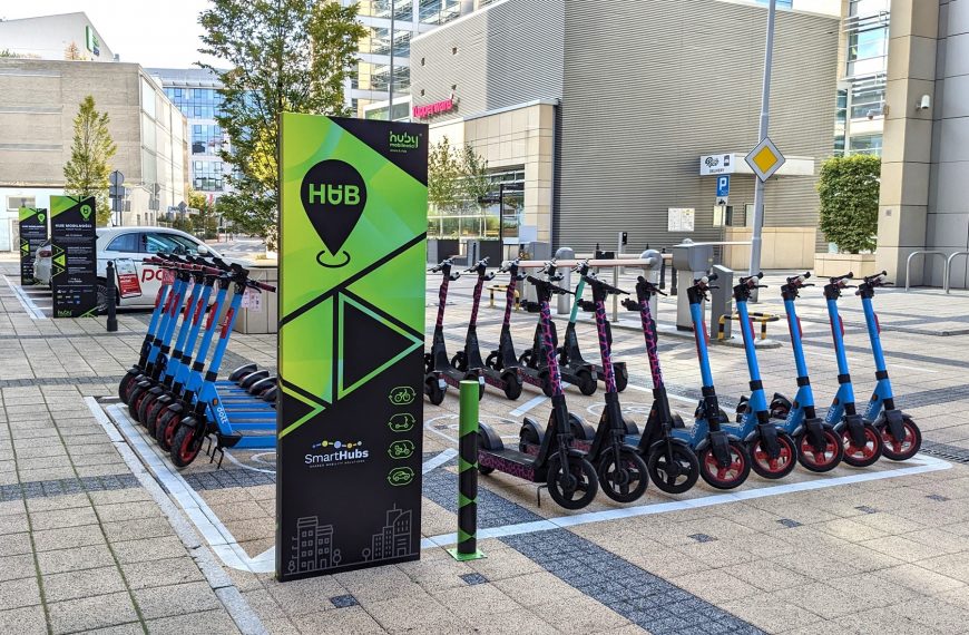 Mobility hubs in public realm